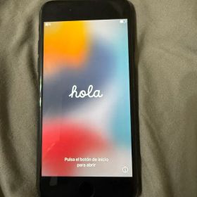 Apple iPhone 7 32GB 本体