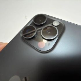 iPhone 15 Pro 1TB ブラック SIMフリー バッテリー90%