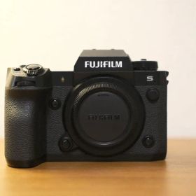 FUJIFILM X-H2S ボディ 美品 動作良好 シャッター8817枚