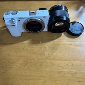 【美品】SONYα6000＋E50mm F1.8 OSS レンズセット