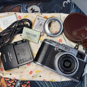 Fujifilm X100S 付属品一部あり 動作確認済み