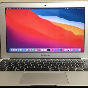 MacBook Air11インチ、macOSとWindowsの選択可能