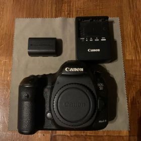 Canon EOS 5D Mark III 本体