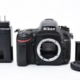 D600 メルカリの新品＆中古最安値 | ネット最安値の価格比較 プライス