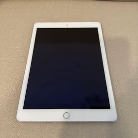 【美品】Apple iPad シルバー 本体 第6世代 32G