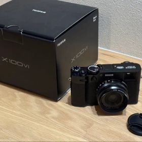 FUJIFILM X100VI ブラック 純正アクセサリー付き 長期保証加入済み