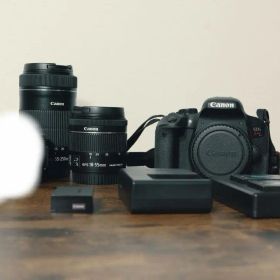 Canon EOS kiss X9i ダブルズームキット デジタル一眼レフカメラ