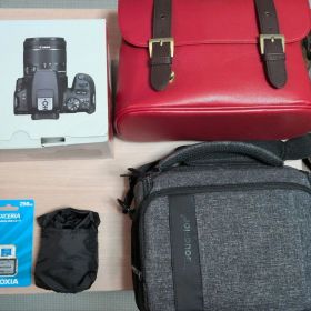 ★新品SDカードやその他色々付き★Canon EOS Kiss X9