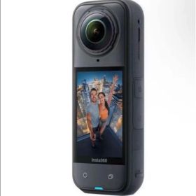 8K解像度と防水 - モデル名: Insta360 X5