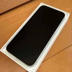 美品iPhone 16e 128G SIMフリー