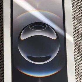 Apple iPhone 16e 本体