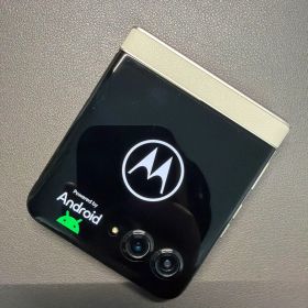 Motorola razr50 Android スマートフォン本体 ベージュ
