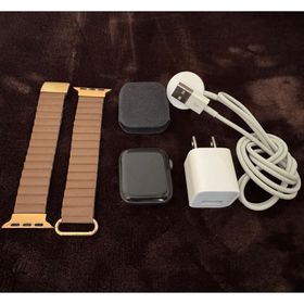 アップルウォッチ(Apple Watch)の🚨大幅値下げ🚨✨美品✨AppleWatchseries4 40mm 本体&ベルト(腕時計(デジタル))