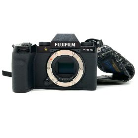 【全額返金保証】【最速発送】FUJIFILM デジタル一眼 FUJIFILM X-S10 ボディ ブラック 美品 動作確認済