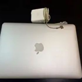 MacBook Air 13-inch 2017 / 8GB / 256GB