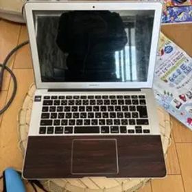MacBook Air シルバー(13インチ,2017)