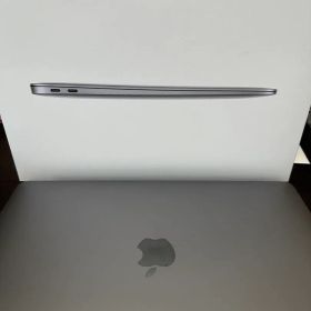 【極美品】バッテリー100%・回数 32回 MacBook Air