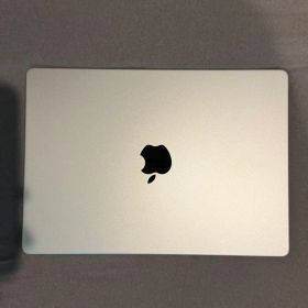 MacBook Pro 14インチ M5 512GB 16GB シルバー US