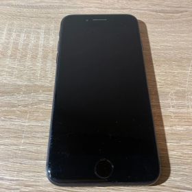 7825 iPhone 8 64GB シルバー 動作確認済み