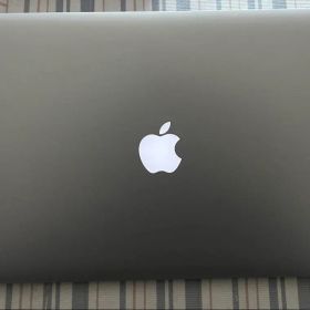 MacBook Pro 15インチ Mid 2015 i7/16G/512G