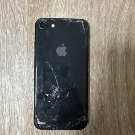 Apple iPhone 7ブラック 本体