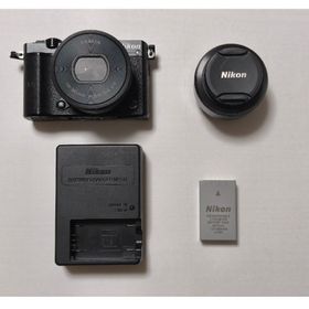 ニコン(Nikon)の【値下げ】 Nikon 1 J5 BLACK ズームレンズ＋単焦点レンズ(ミラーレス一眼)