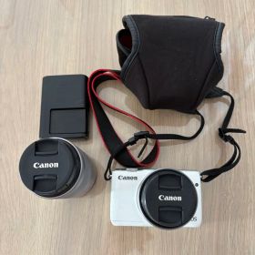 Canon EOS M10 ダブルズームキット ホワイト Wi-Fi内蔵