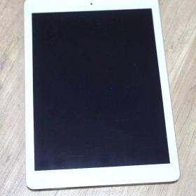 iPad Air A1475 32GB Wi-Fi+Cellular(ドコモ)
