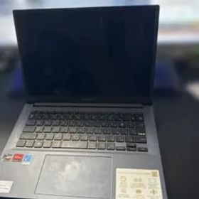 ASUS VivoBook Pro 14 XOLED本体