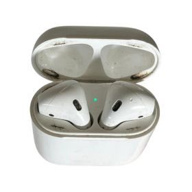 Apple (アップル) Air Pods 第2世代 エアポッズ ワイヤレスイヤホン MV7N2J/A ホワイト 家電/025