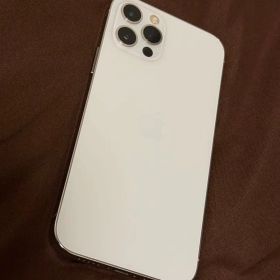 Apple iPhone 12 Pro 128GB 容量76%