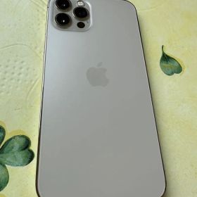 美品 iPhone 12 Pro ゴールド 256GB 本体