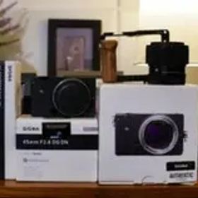 【割引中】SIGMA fp フルセット（45mmレンズ付・他多数）【動作良好】