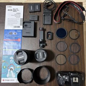 Canon EOS Kiss X10 ダブルズームセット／付属品・箱・取説完備