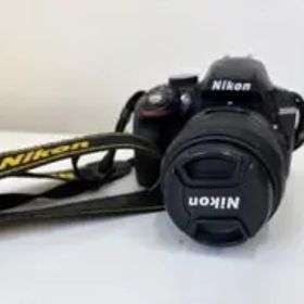 Nikon D3300 デジタル一眼レフカメラ 中古品