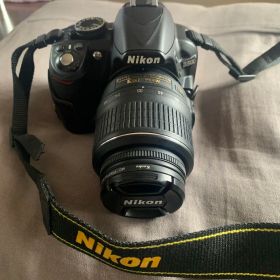 Nikon D3100 一眼レフデジタルカメラ