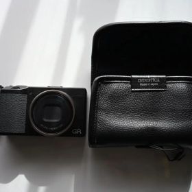 【美品】RICOH GR III コンパクトデジタルカメラ
