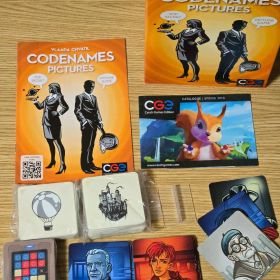 Codenames Pictures ボードゲーム