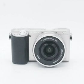 【中古】 (ソニー) SONY ILCE-6000L S パワーズームレンズキツト【中古カメラ デジタル一眼】 ランク：B