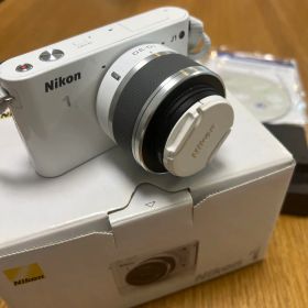 Nikon 1 J1 ホワイト 標準レンズ付き ジャンク？