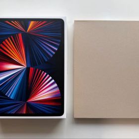 【交換品新品】iPad Pro 12.9 第5世代 256GB スペースグレイ
