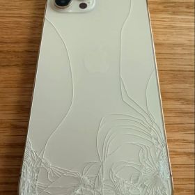 iPhone 12 Pro Max 【米国版/シャッター音なし】背面ひび割れ