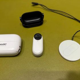 インスタ360 Insta360 Go2 64GB版 本体と付属品