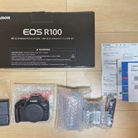 Canon キヤノン EOS R100 ミラーレスカメラ ダブルズームキット