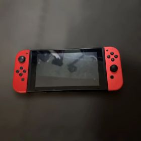 Nintendo Switch 本体 赤
