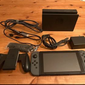 Nintendo Switch 本体 + 付属品