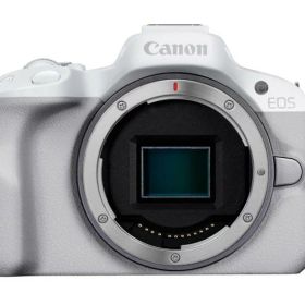 【中古】Canon ミラーレス一眼カメラ EOS R50 ボディ(レンズなし)ホワイト/APS-C/約376g EOS R50 WH