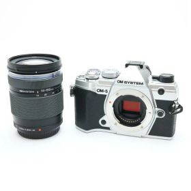 【中古】 《美品》 OM SYSTEM OM-5 14-150mm II レンズキット シルバー [ デジタルカメラ ]