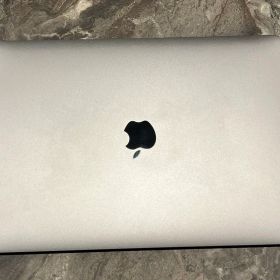 S*Q様 MacBook Air M1 メモリ8GB ストレージ256GB シル