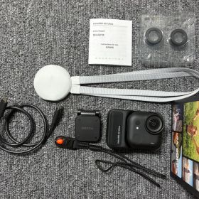 Insta360 GO Ultra ブラック レンズガード付き